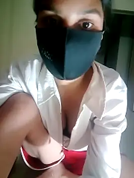 Divya3107 online show from 04-26-26, 04:37