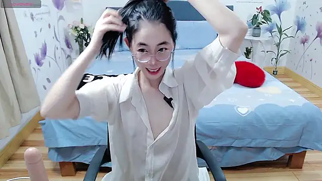 Snapshot of mila-baby-99 chatting on 05-07-26, 06:30 mila-baby-99 online show from 05-07-26, 06:30