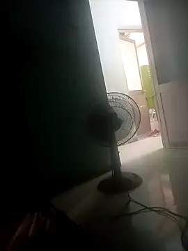 Snapshot of July-lovee chatting on 03-10-26, 04:28 July-lovee online show from 03-10-26, 04:28