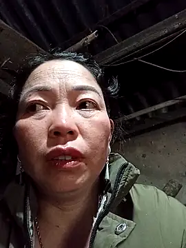 Yellow-pink online show from 03-11-26, 12:16