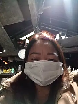 Yellow-pink online show from 03-26-26, 12:06