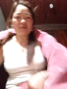 Yellow-pink online show from 04-20-26, 11:06