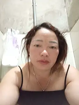 Yellow-pink online show from 06-16-26, 10:45