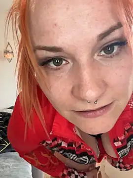 Fiebie licious  online show from 04-25-26, 02:03