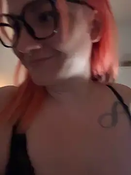 Snapshot of Fiebie_licious_ chatting on 06-07-26, 12:59 Fiebie licious online show from 06-07-26, 12:59