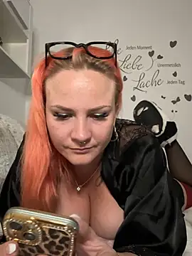 Snapshot of Fiebie_licious_ chatting on 07-20-26, 02:15 Fiebie licious online show from 07-20-26, 02:15