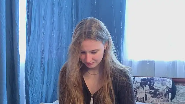 Snapshot of RubieHeiser chatting on 06-13-26, 10:57 RubieHeiser online show from 06-13-26, 10:57
