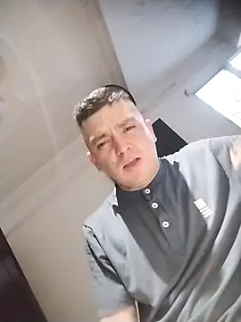 Snapshot of intangible1 chatting on 03-08-26, 04:44 intangible1 online show from 03-08-26, 04:44