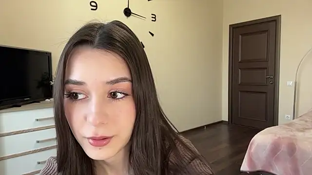 AdeleVelvet online show from 04-05-26, 09:17