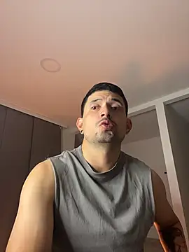 TroyeSavage online show from 04-06-26, 10:49