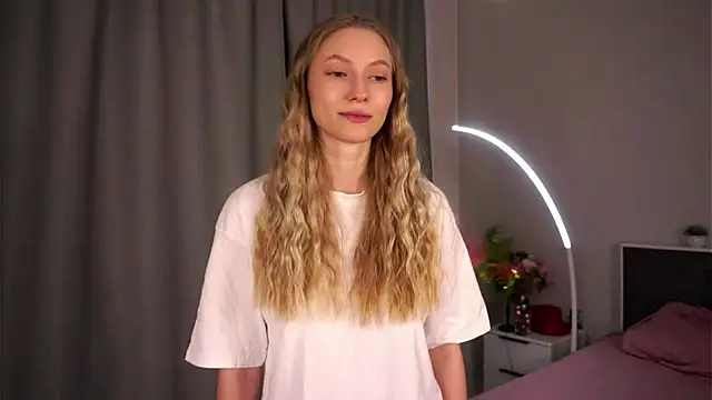 Snapshot of ShaeCoen chatting on 03-10-26, 05:12 ShaeCoen online show from 03-10-26, 05:12