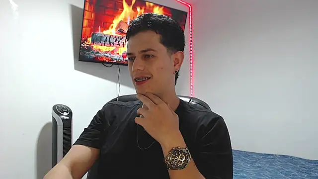 Snapshot of JUAN_CAMILOXXX chatting on 04-28-26, 04:28 JUAN CAMILOXXX online show from 04-28-26, 04:28