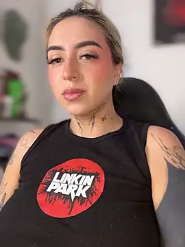 Snapshot of CarolQueen1_ chatting on 03-09-26, 01:04 CarolQueen1 online show from 03-09-26, 01:04