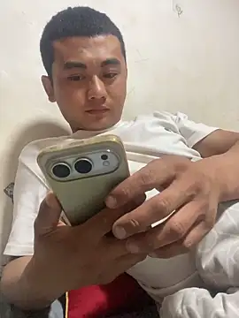 xiaocui06 online show from 04-04-26, 12:24