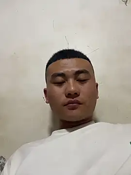 xiaocui06 online show from 04-06-26, 01:23