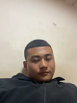 xiaocui06 online show from 04-12-26, 11:15