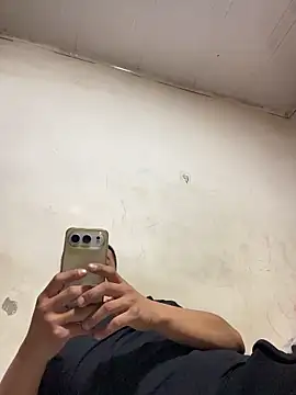 xiaocui06 online show from 04-17-26, 12:52