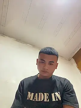 xiaocui06 online show from 04-23-26, 12:40