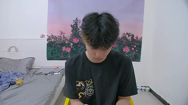 icecream-002 online show from 04-23-26, 12:29