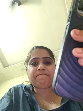 Snapshot of riyasingh9900 chatting on 03-10-26, 04:23 riyasingh9900 online show from 03-10-26, 04:23