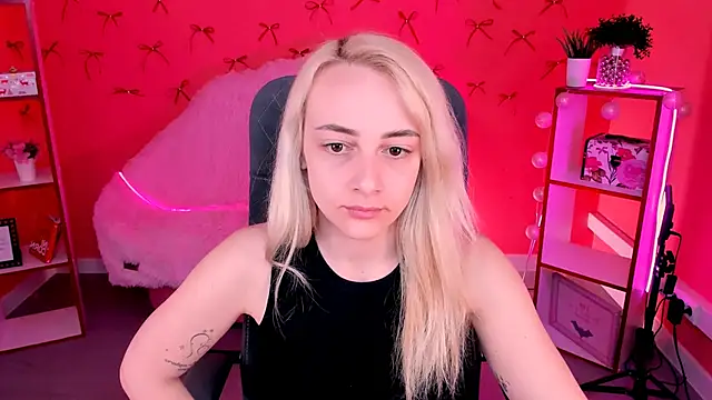 CarolMoor online show from 04-07-26, 09:10