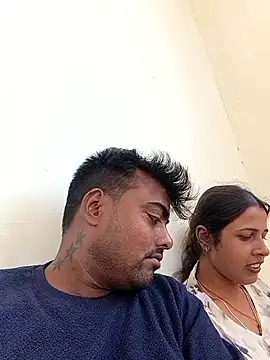 Snapshot of Tomjenny1 chatting on 03-10-26, 04:28 Tomjenny1 online show from 03-10-26, 04:28