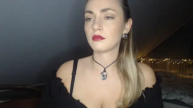 Snapshot of ScarlettSensitive chatting on 06-16-26, 08:11 ScarlettSensitive online show from 06-16-26, 08:11