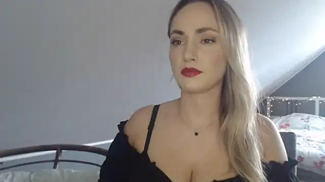 Snapshot of ScarlettSensitive chatting on 06-24-26, 02:27 ScarlettSensitive online show from 06-24-26, 02:27