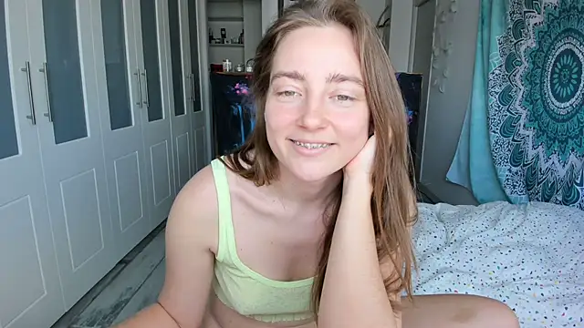 Snapshot of LiaSasha chatting on 05-12-26, 01:19 LiaSasha online show from 05-12-26, 01:19