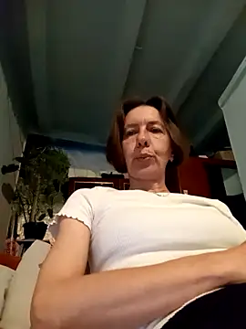 Snapshot of Tania9876 chatting on 05-01-26, 06:34 Tania9876 online show from 05-01-26, 06:34