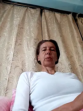 Snapshot of Tania9876 chatting on 05-31-26, 06:42 Tania9876 online show from 05-31-26, 06:42