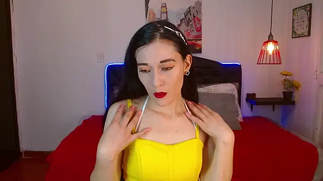 Snapshot of Mylu_xx chatting on 05-08-26, 01:38 Mylu xx online show from 05-08-26, 01:38