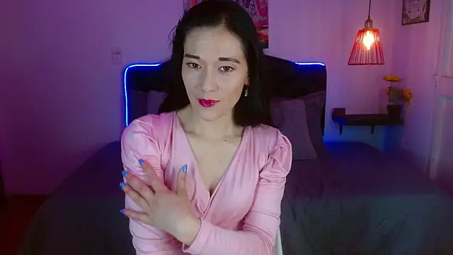 Snapshot of Mylu_xx chatting on 05-15-26, 01:40 Mylu xx online show from 05-15-26, 01:40
