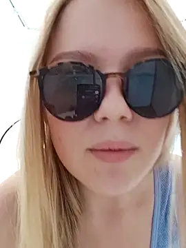 LittleForestELF2 online show from 03-11-26, 11:27