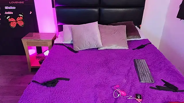 Snapshot of Catalina_soul chatting on 03-11-26, 02:23 Catalina soul online show from 03-11-26, 02:23