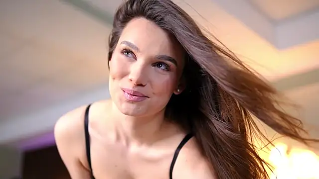 Lena Laurent online show from 04-15-26, 09:38