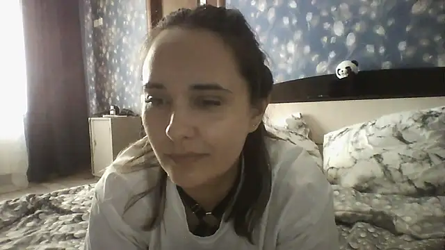 Snapshot of Alisa07qw chatting on 05-11-26, 05:35 Alisa07qw online show from 05-11-26, 05:35