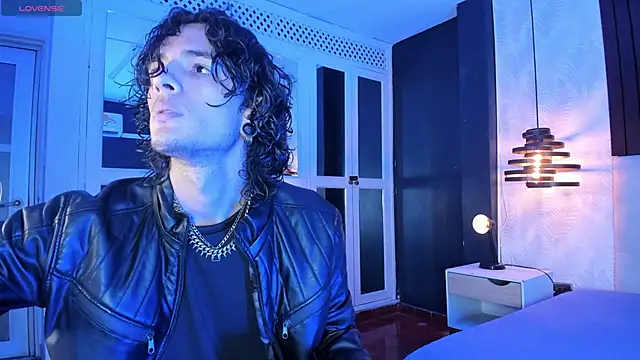 Skinny Mac online show from 04-25-26, 01:41