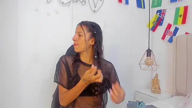 Snapshot of Abril_Castroo chatting on 07-17-26, 12:01 Abril Castroo online show from 07-17-26, 12:01