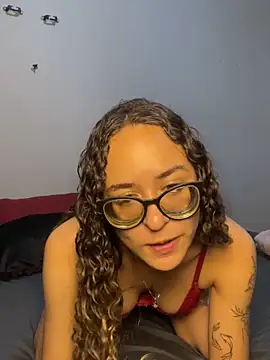 Snapshot of Anamyst chatting on 06-12-26, 10:30 Anamyst online show from 06-12-26, 10:30