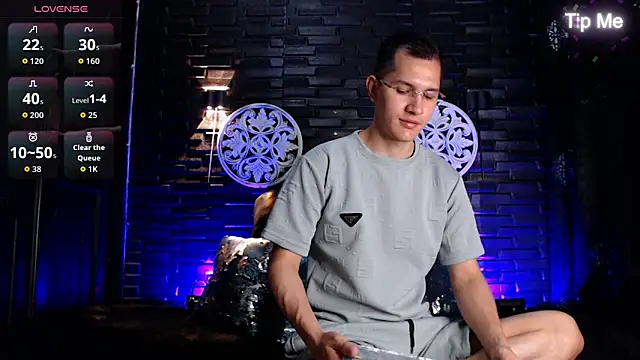 MilanDavid1 online show from 04-15-26, 04:25