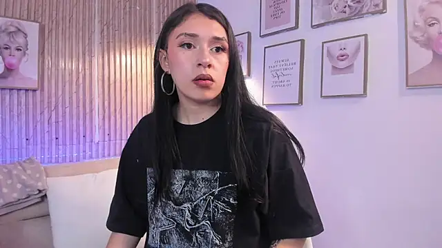 Zoey monroe online show from 04-14-26, 01:06