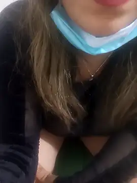 Snapshot of Marwamira chatting on 04-13-26, 10:37 Marwamira online show from 04-13-26, 10:37