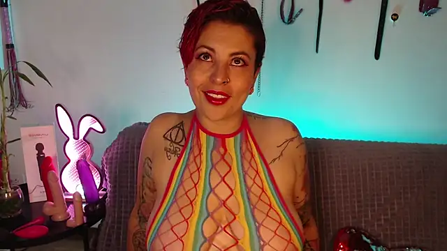 Snapshot of RedWidowCol chatting on 05-27-26, 08:06 RedWidowCol online show from 05-27-26, 08:06