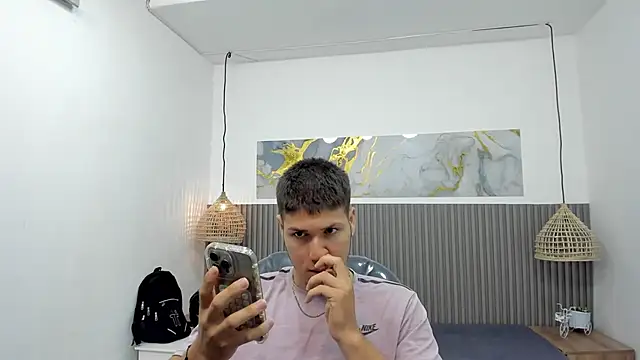 Snapshot of AlessandroFranco chatting on 03-20-26, 03:28 AlessandroFranco online show from 03-20-26, 03:28