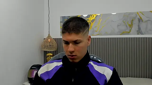 Snapshot of AlessandroFranco chatting on 03-23-26, 12:20 AlessandroFranco online show from 03-23-26, 12:20