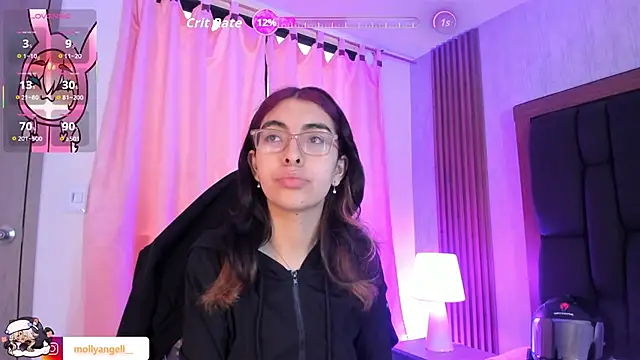 Snapshot of Molly_A chatting on 05-30-26, 03:09 Molly A online show from 05-30-26, 03:09