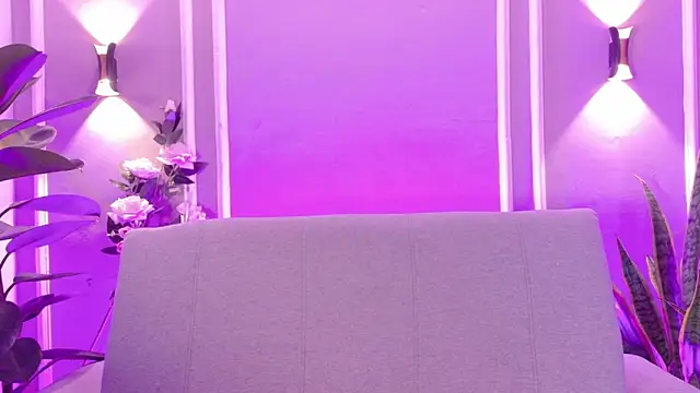 Snapshot of ZoeyMonroe_ chatting on 05-23-26, 04:07 ZoeyMonroe online show from 05-23-26, 04:07
