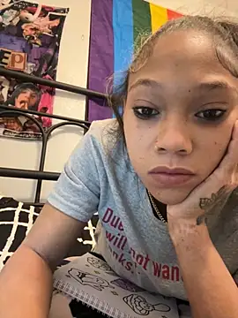 Snapshot of Tamiii4207 chatting on 03-10-26, 02:27 Tamiii4207 online show from 03-10-26, 02:27