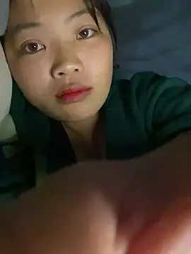 Snapshot of Herbe_01 chatting on 03-11-26, 05:30 Herbe 01 online show from 03-11-26, 05:30